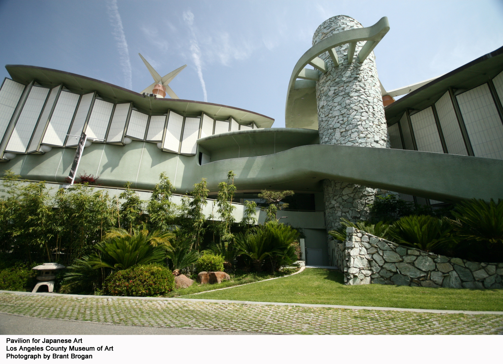 アート・デザイン・音楽 The Architecture of Bruce Goff In Oklahoma, the Music and Architecture of Bruce Goff